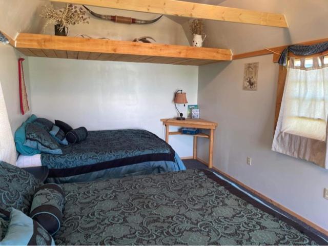 Montana Old West Cabins Guest House Babb Екстериор снимка