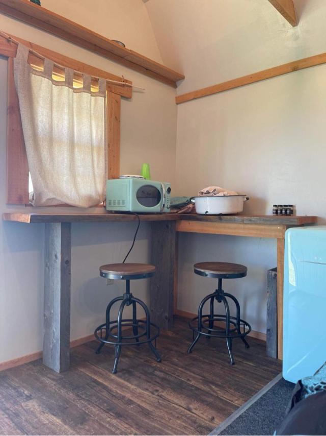 Montana Old West Cabins Guest House Babb Екстериор снимка
