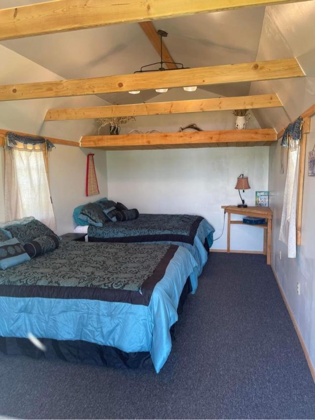 Montana Old West Cabins Guest House Babb Екстериор снимка
