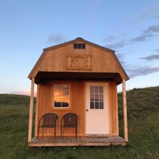 Montana Old West Cabins Guest House Babb Екстериор снимка